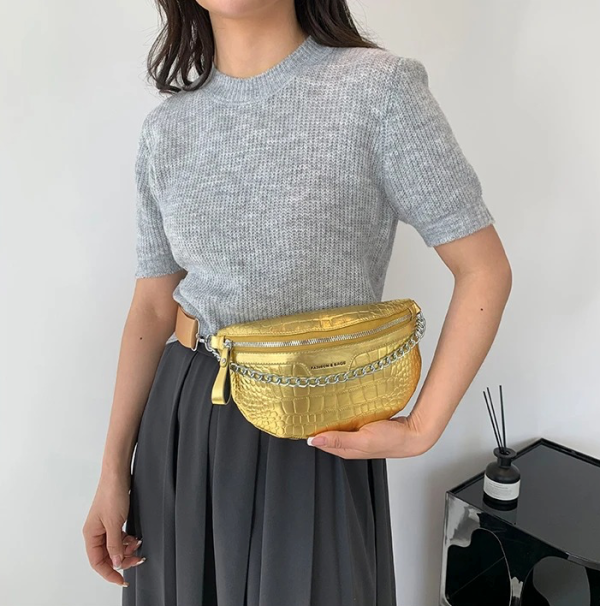 sac banane brillant en cuir